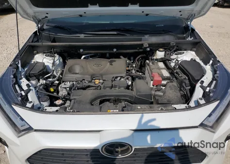 2024 Toyota Rav4 Xle Premium z USA, uszkodzony, nr VIN 2T3A1RFVXRW490870